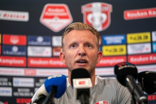 First training and press conference Dirk Kuyt